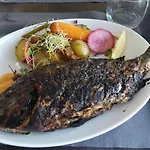 Chez Tom Et Nina Дом отдыха Лагор