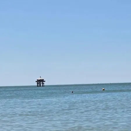 Chez Tom Et Nina Лагор