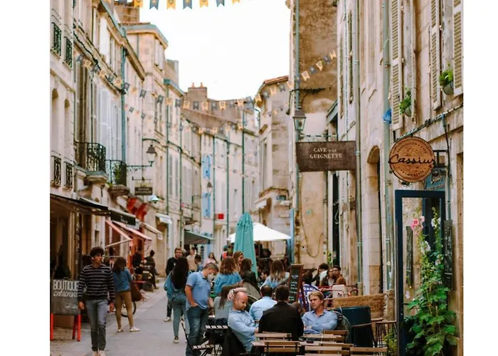 Chez Tom Et Nina * Лагор