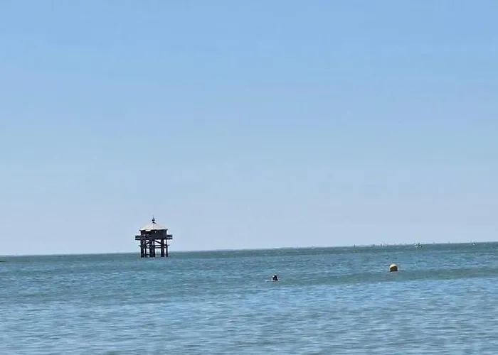 Chez Tom Et Nina Лагор